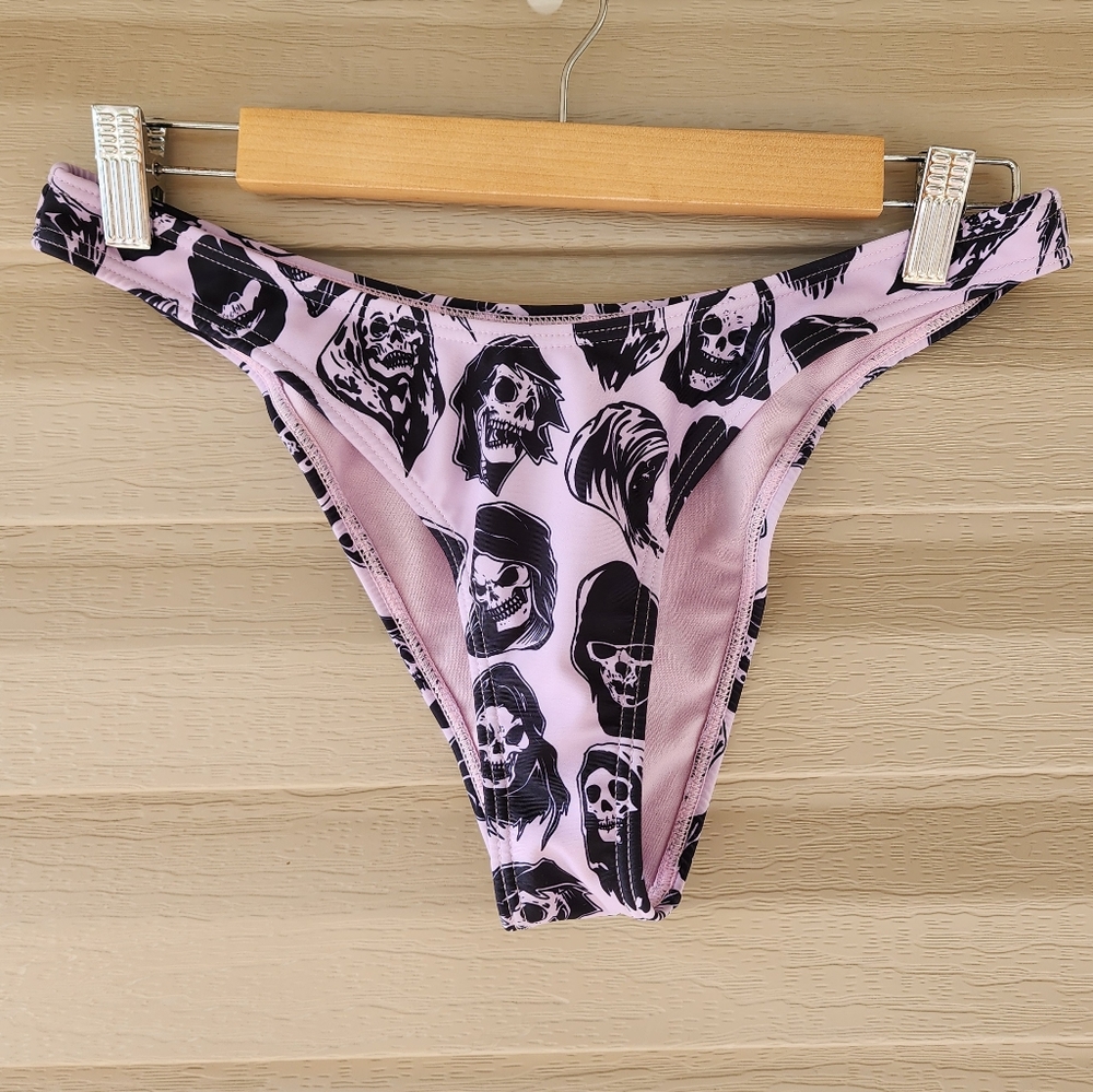Broken Promises skull print bikini bottoms - Picture 3 of 7